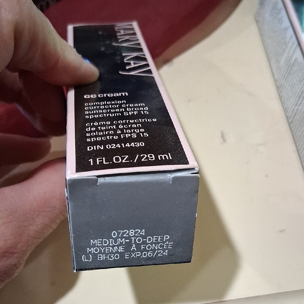 Mary Kay Black Suncare Grooming Essential